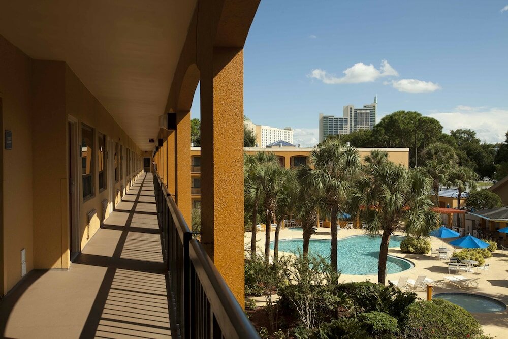 Фото Mi Casa Hotel