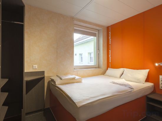 Фото EasyHotel Budapest Oktogon
