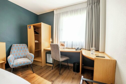 Гостиница Travelodge Alicante Puerto в Аликанте
