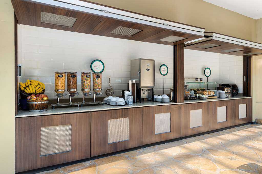 Фото Embassy Suites by Hilton Los Angeles Lax South/El Segundo