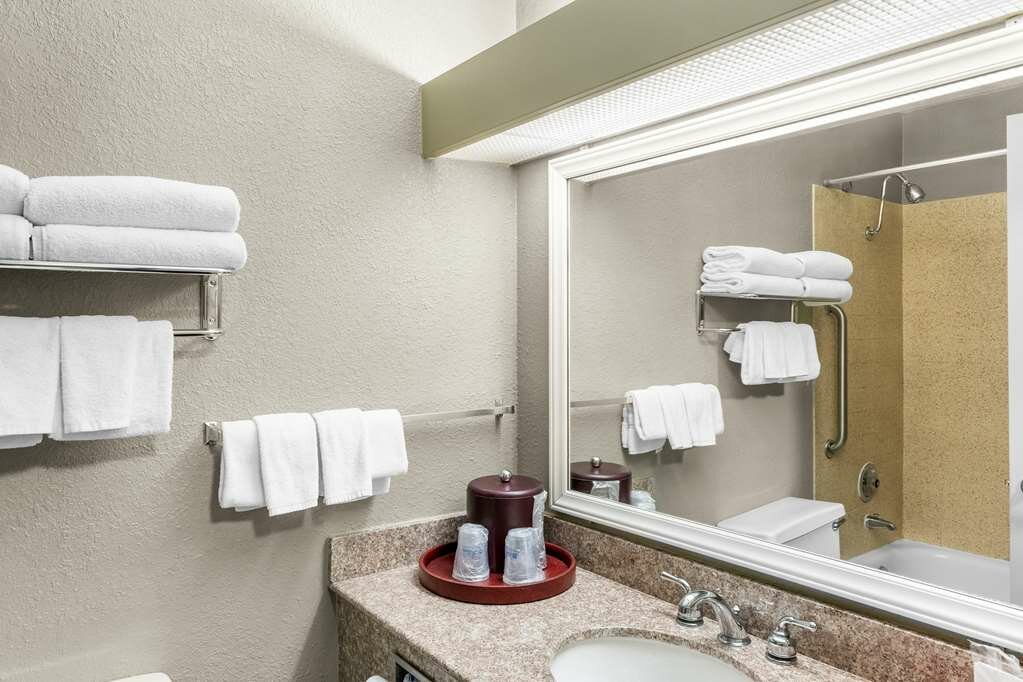 Фото SureStay Hotel by Best Western SeaTac Airport North