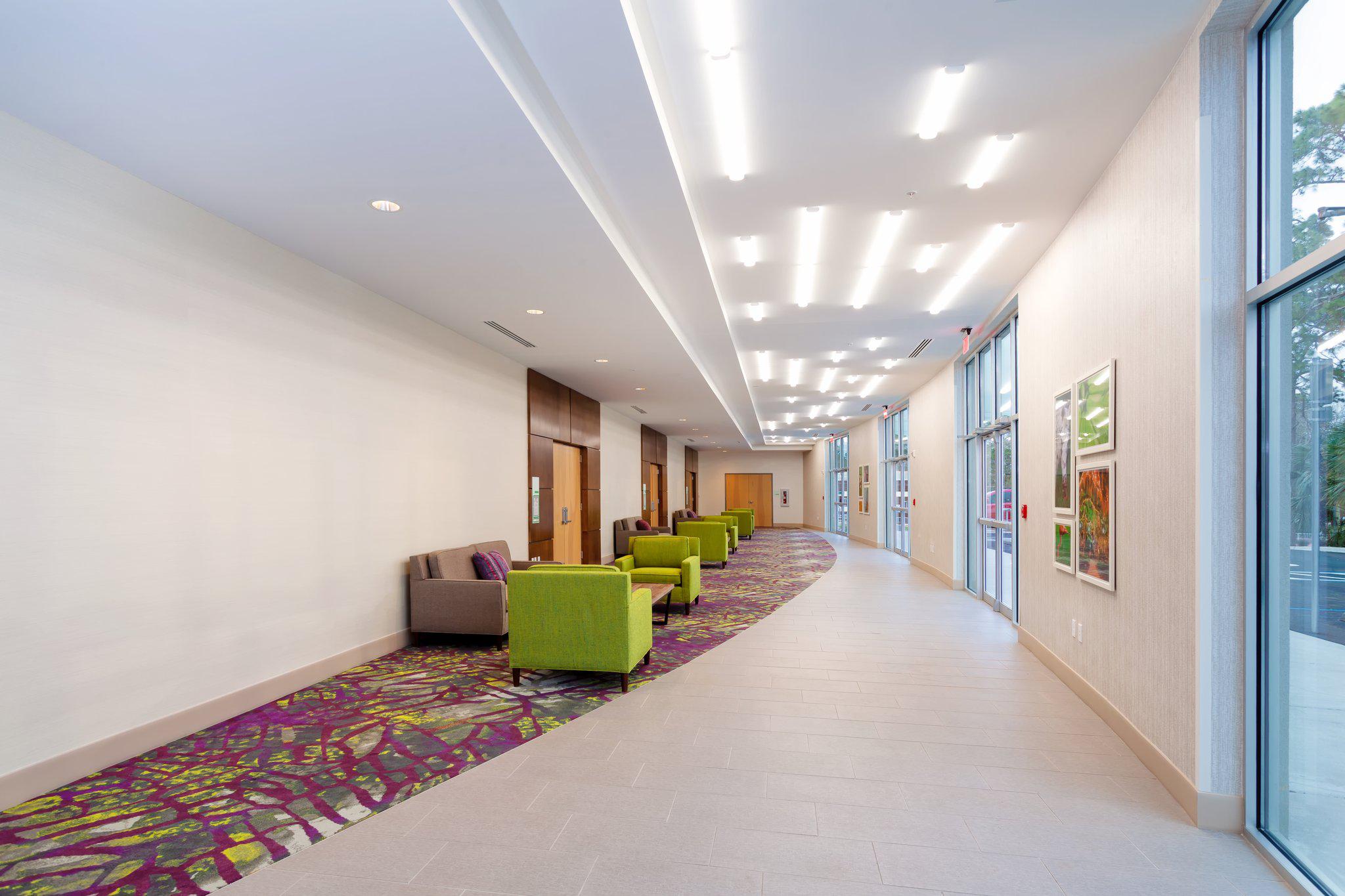 Фото Holiday Inn Tallahassee E Capitol - Univ, an Ihg Hotel