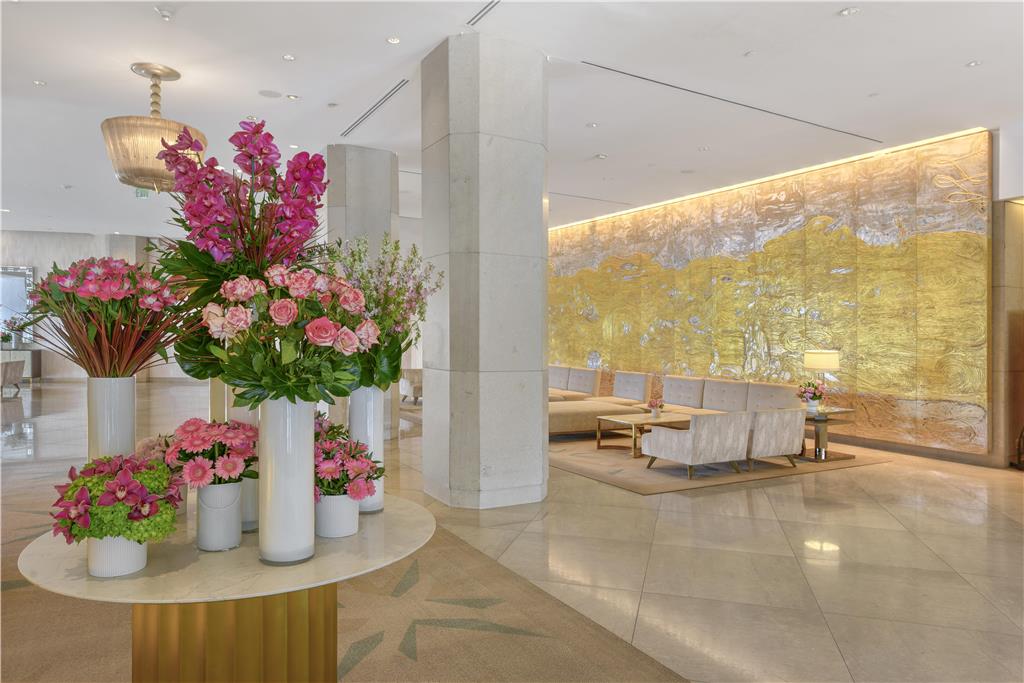 Фото The Beverly Hilton
