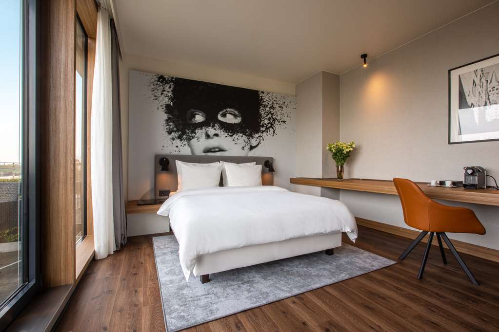 Фото Radisson Blu Hotel, Cologne