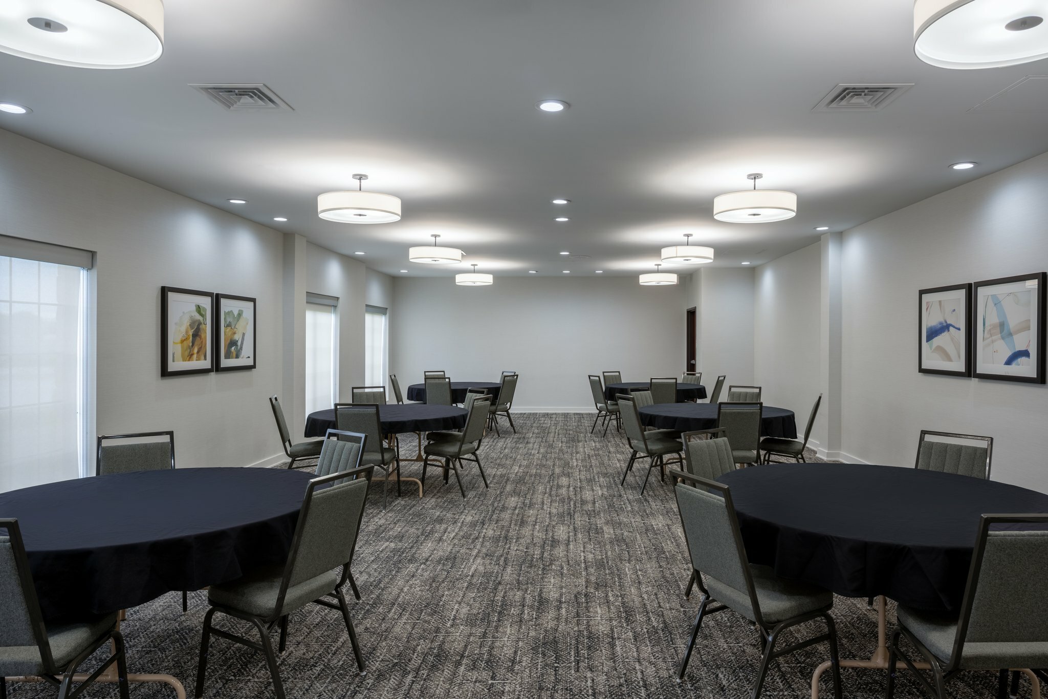 Фото Staybridge Suites West Des Moines, an Ihg Hotel