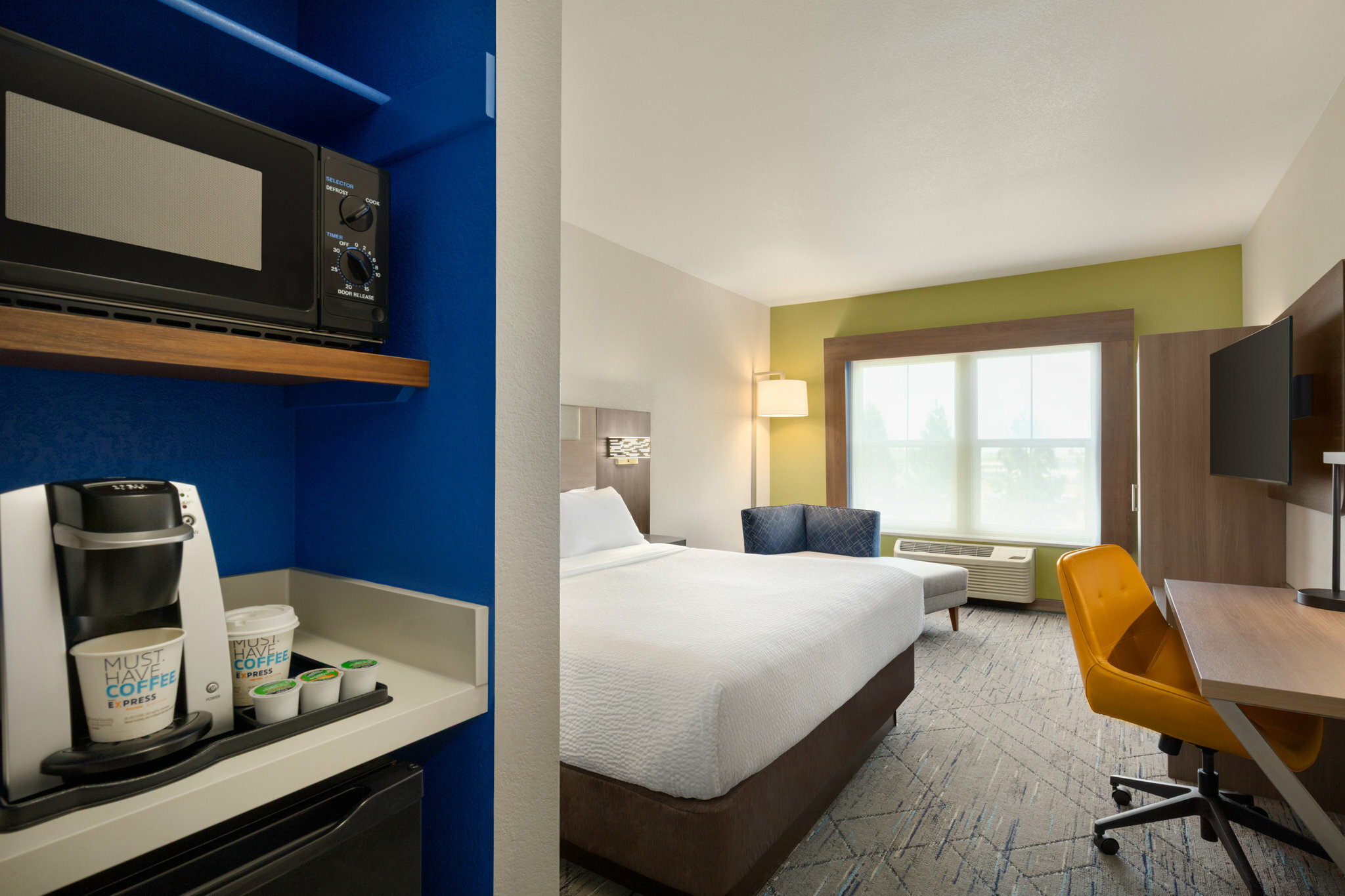 Фото Holiday Inn Express West Sacramento, an Ihg Hotel