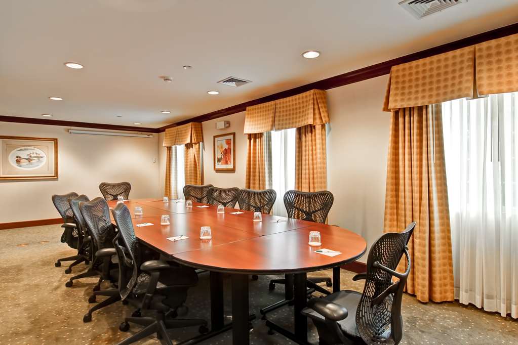Фото Homewood Suites by Hilton Stratford