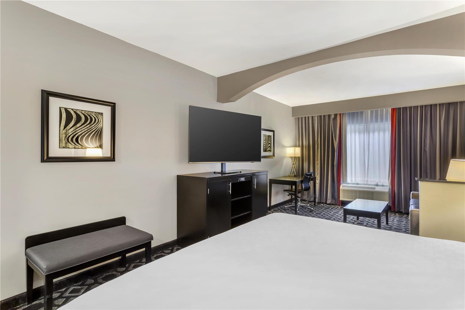 Фото Best Western Plus Laredo Inn & Suites