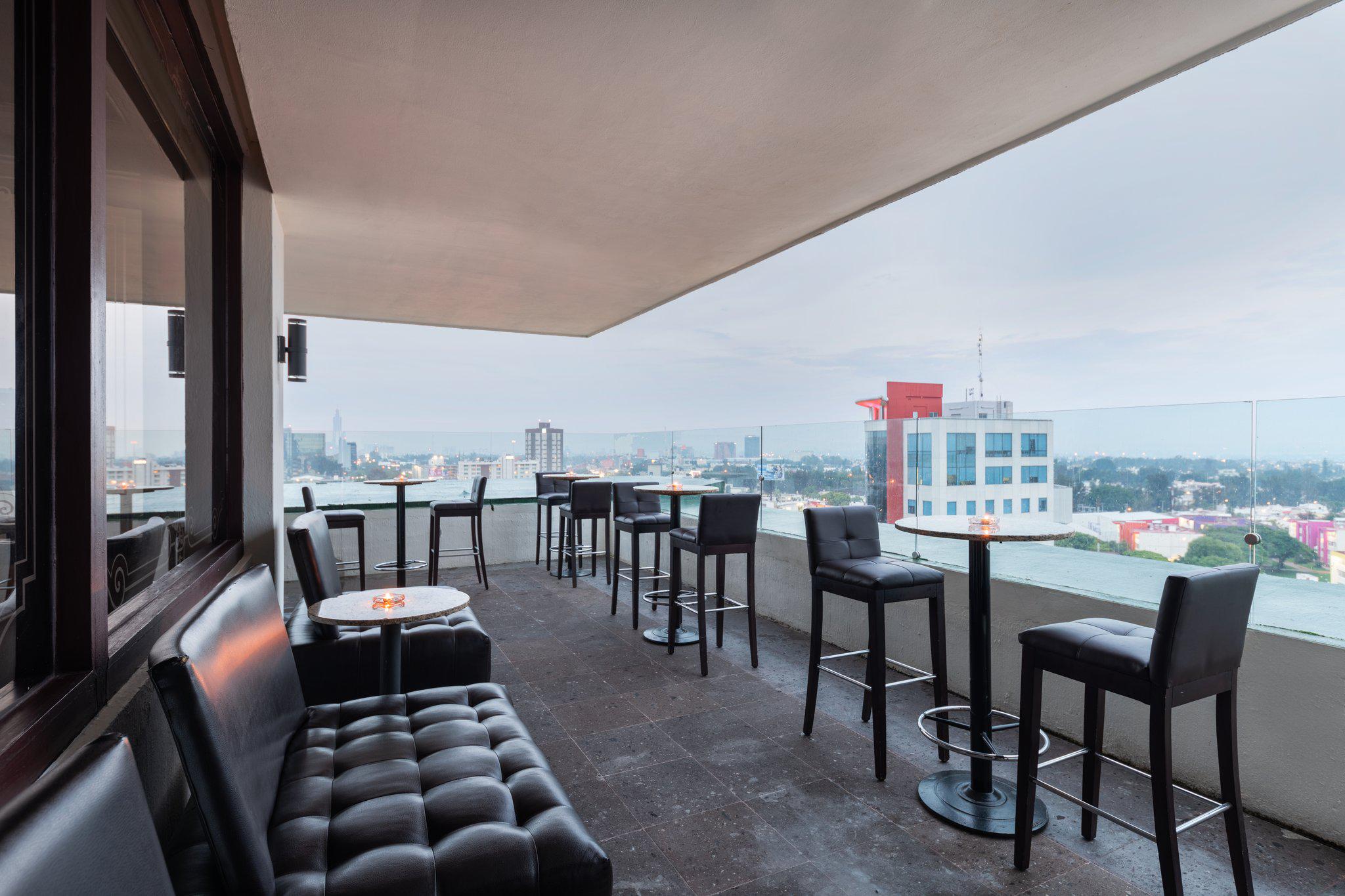 Фото Holiday Inn Guadalajara Expo