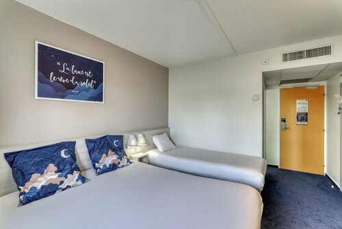 Гостиница Ace Hôtel Issoire в Иссуаре