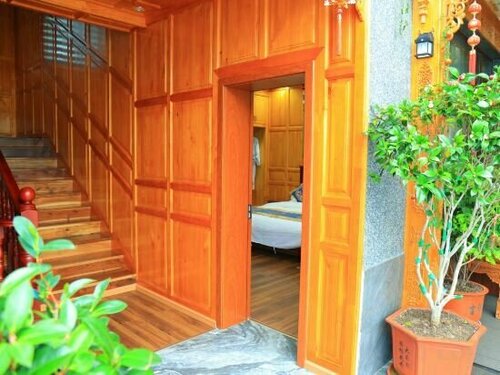 Гостиница Dagong Zhuqian Homestay в Шангри-Ла