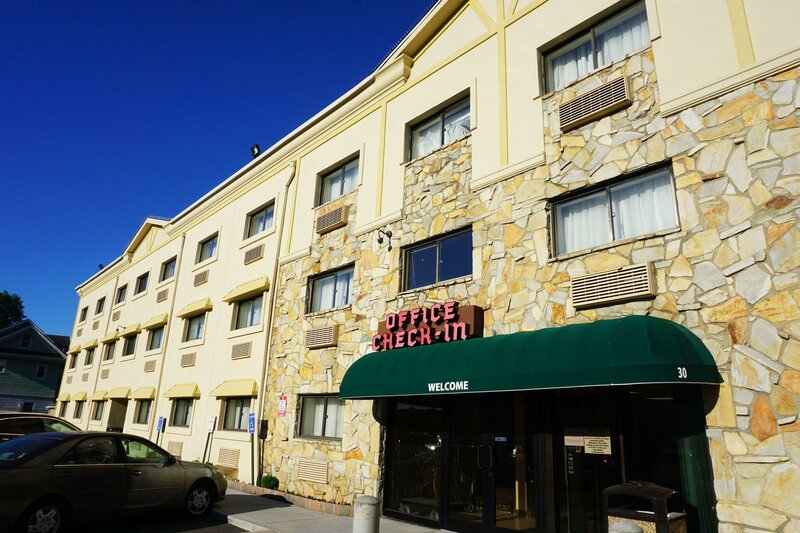 Гостиница The Floral Park Motor Lodge