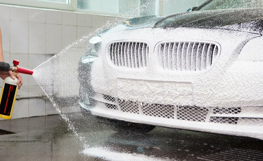 Car wash Srious Car Wash, London, photo