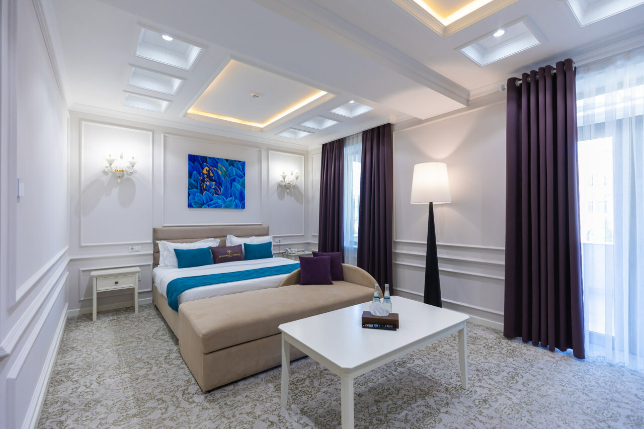 Фото Zarafshon Parkside Hotel