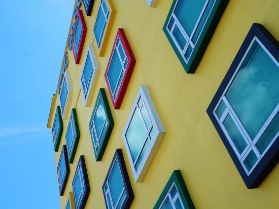 Фото Pine Garden Hotel