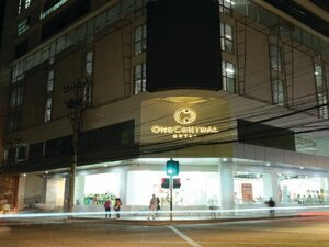 Гостиница One Central Hotel