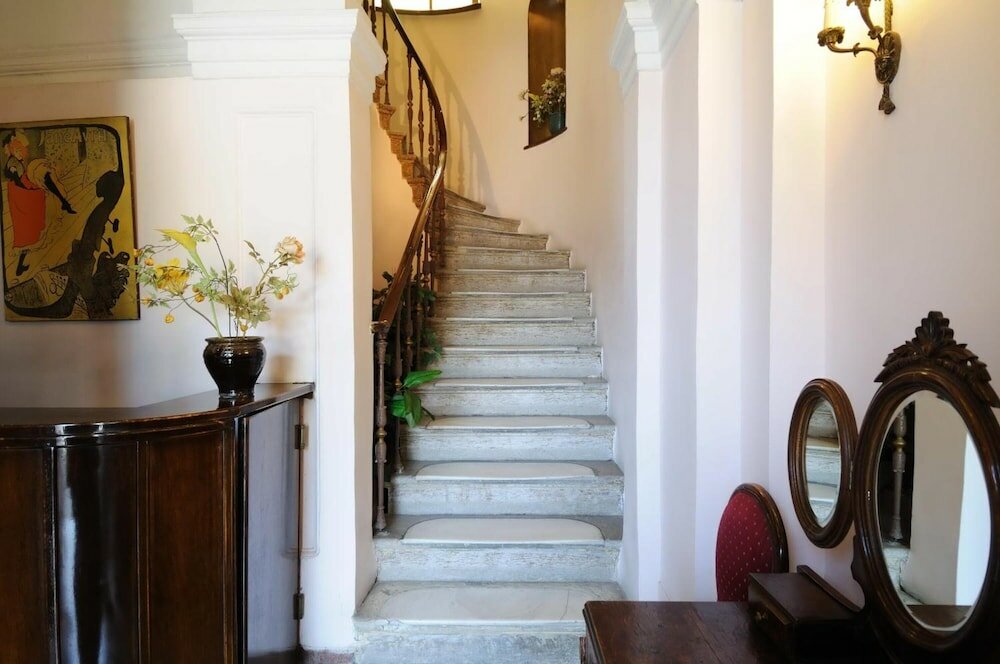 Фото Konstantinoupolis Hotel