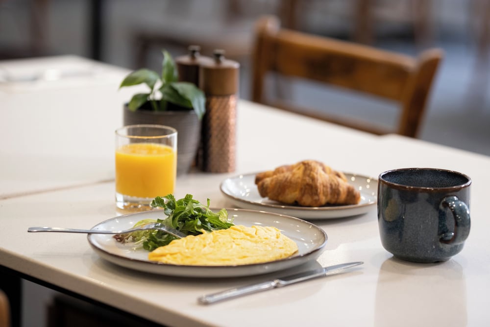 Фото The Sydney Boulevard Hotel