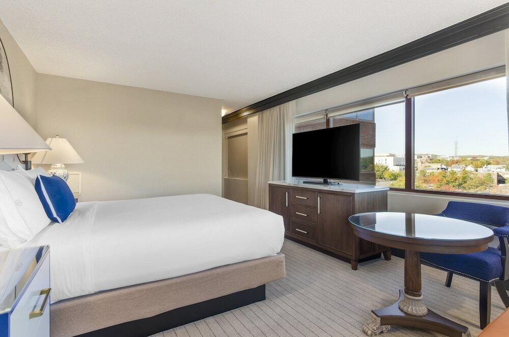 Фото Omni Charlottesville Hotel