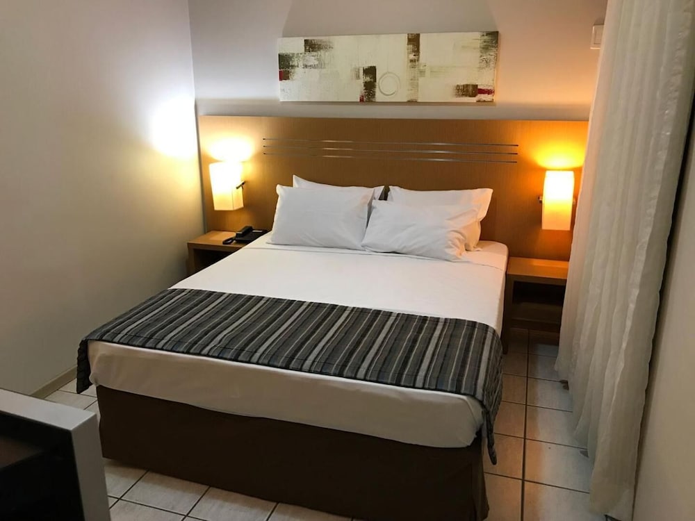 Фото Hotel Costa Victória