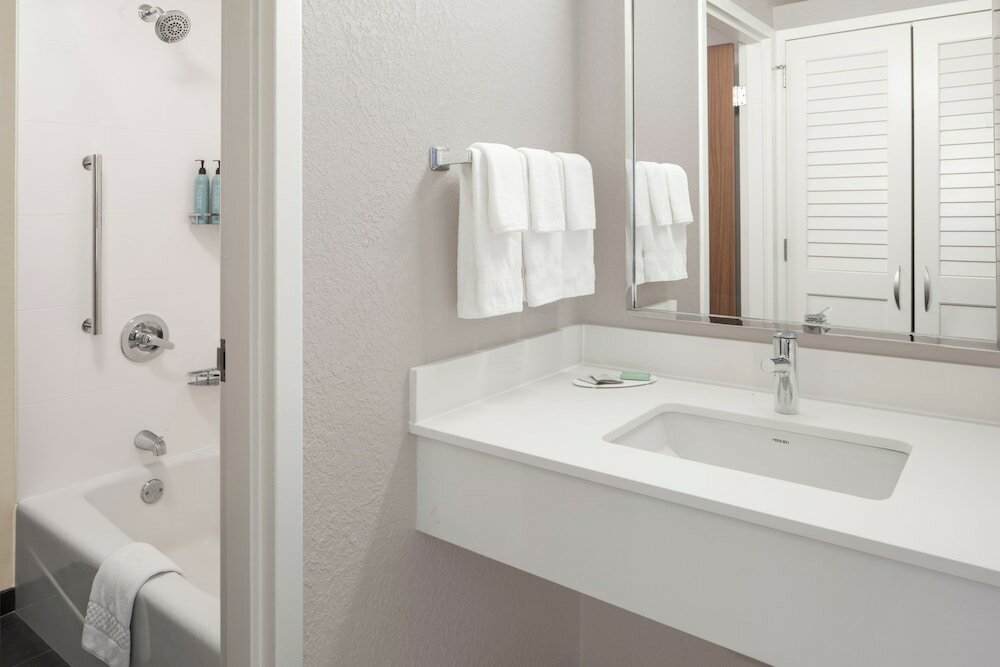 Фото Courtyard by Marriott Little Rock West