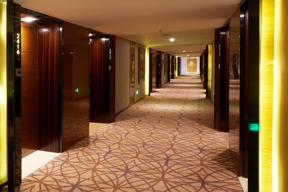 Фото Lakeside Hotel Xiamen Airline