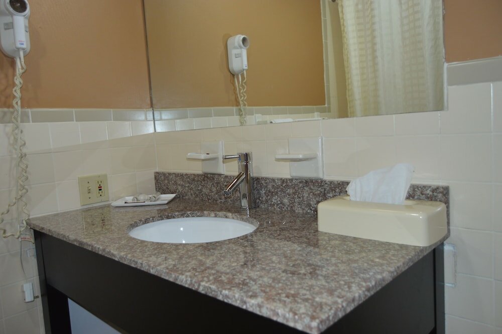 Фото Hollow Inn and Motel