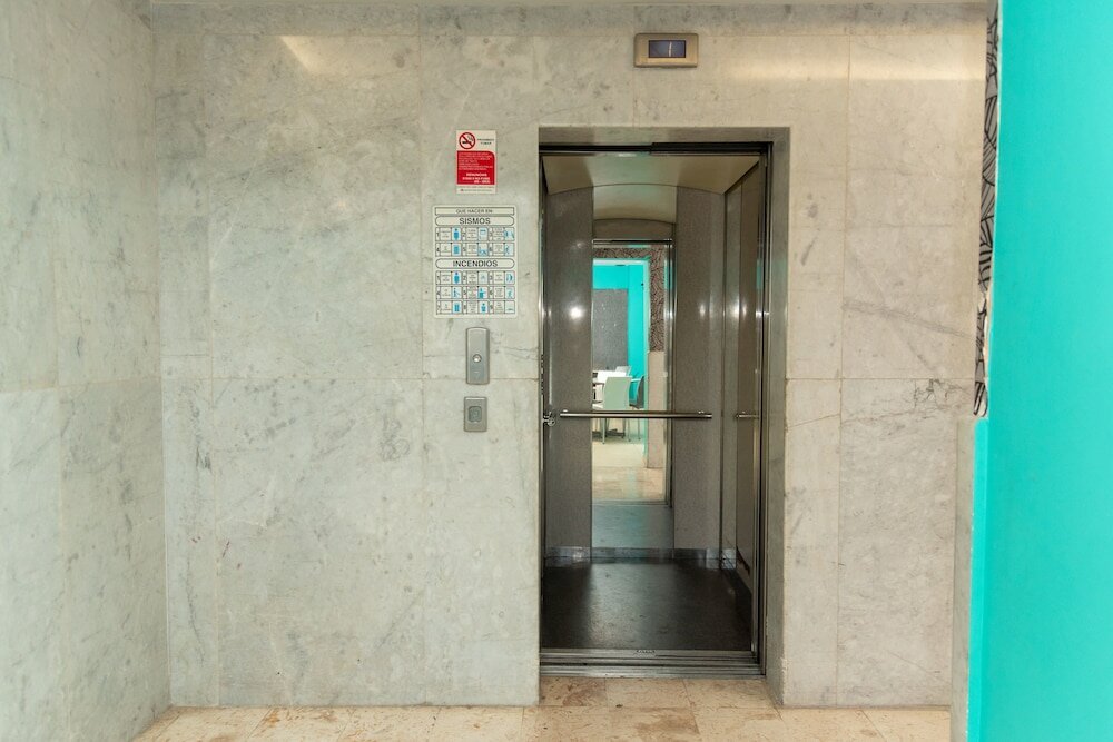 Фото Impala Hotel in front of the Ado