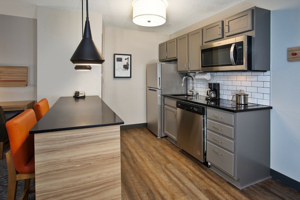 Фото Candlewood Suites Kenosha, an Ihg Hotel