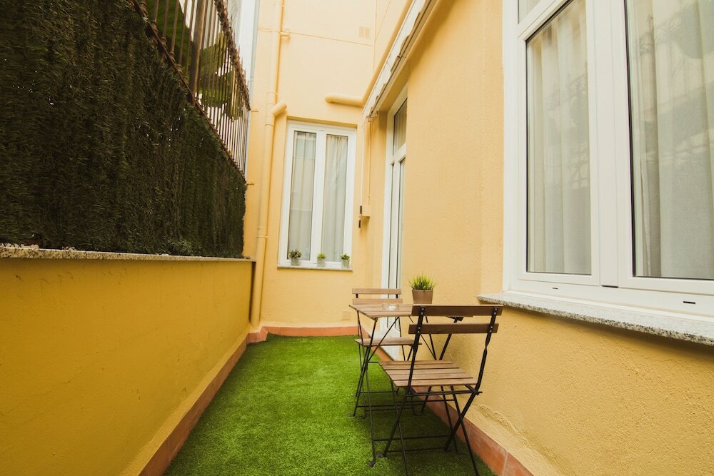 Фото Hostal Live Barcelona