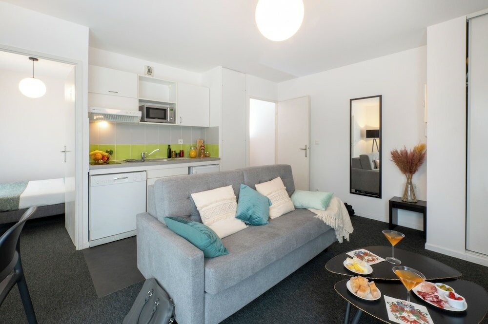 Фото Nemea Nancy Appart'hotel