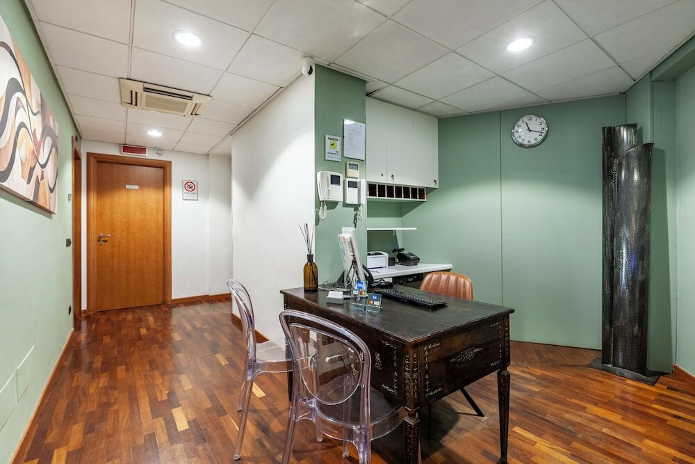 Фото Inn Rome Rooms & Suites