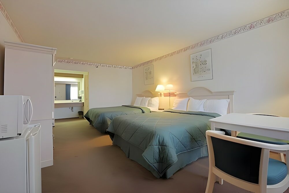 Фото Days Inn by Wyndham Gilroy