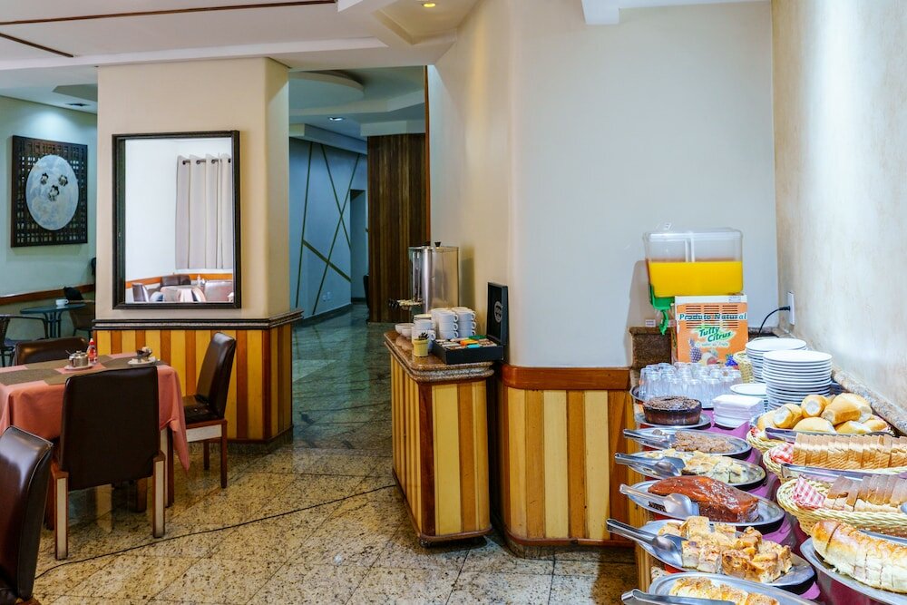 Фото Hotel Carillon