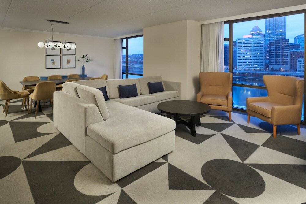 Фото Sheraton Pittsburgh Hotel at Station Square