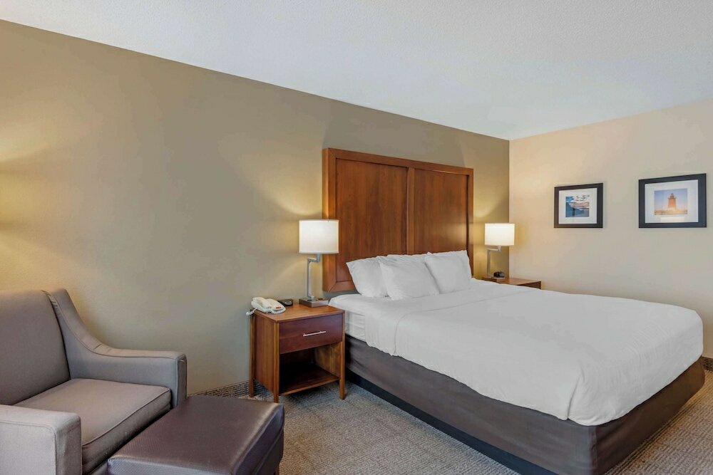 Фото Comfort Inn & Suites