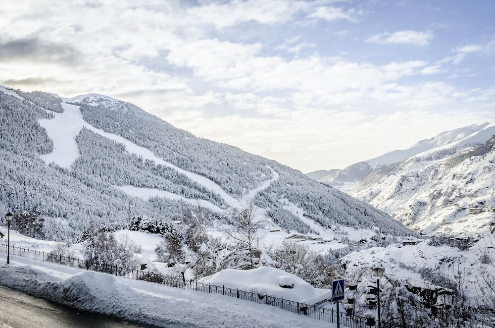 Фото Apartamentos Prat de les Molleres