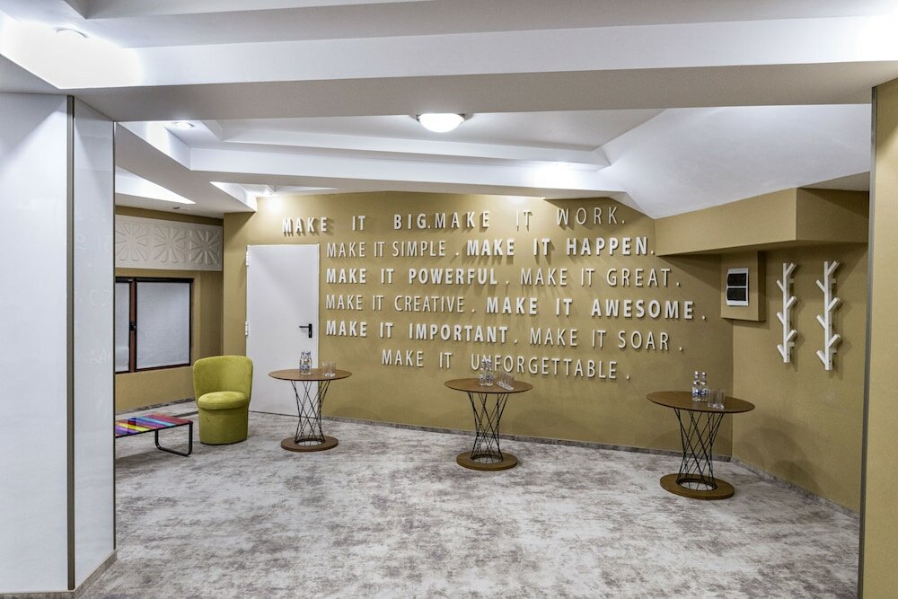 Фото Prestige Boutique Hotel Craiova