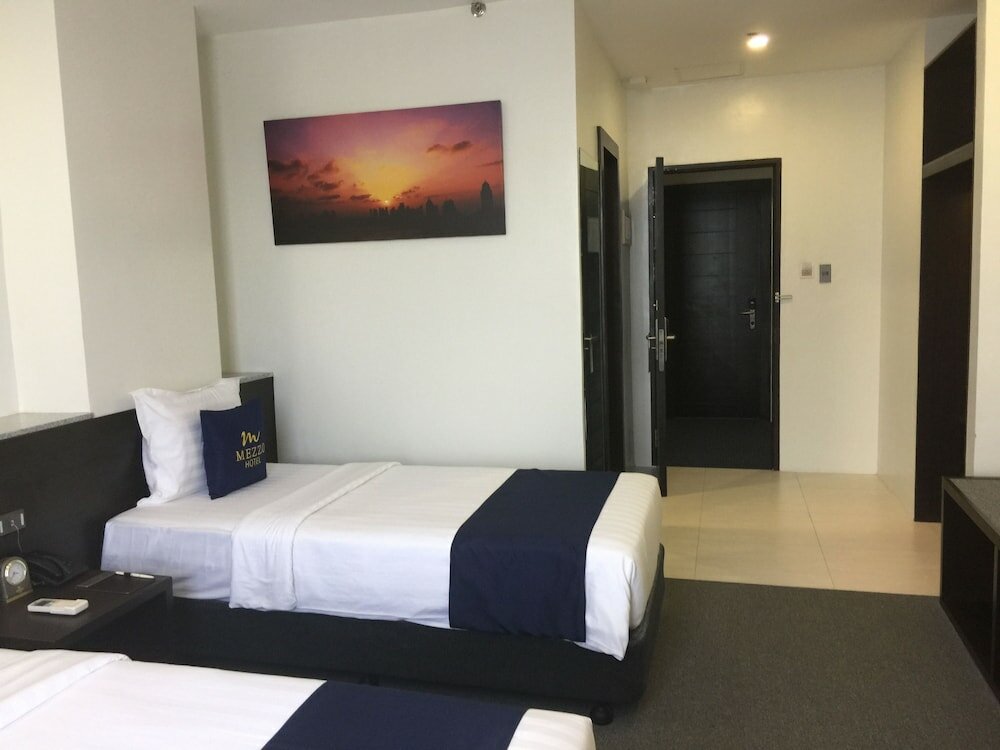 Фото Mezzo Hotel