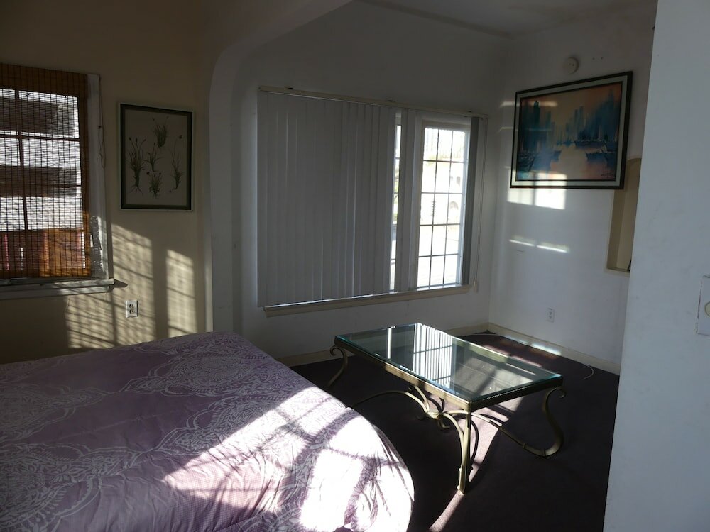 Фото Wilshire Orange Hotel