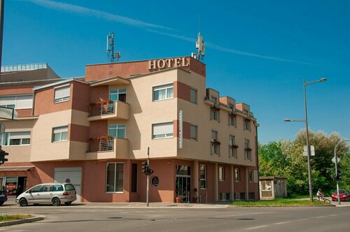 Гостиница Hotel Vigor в Южно-Бачском округе