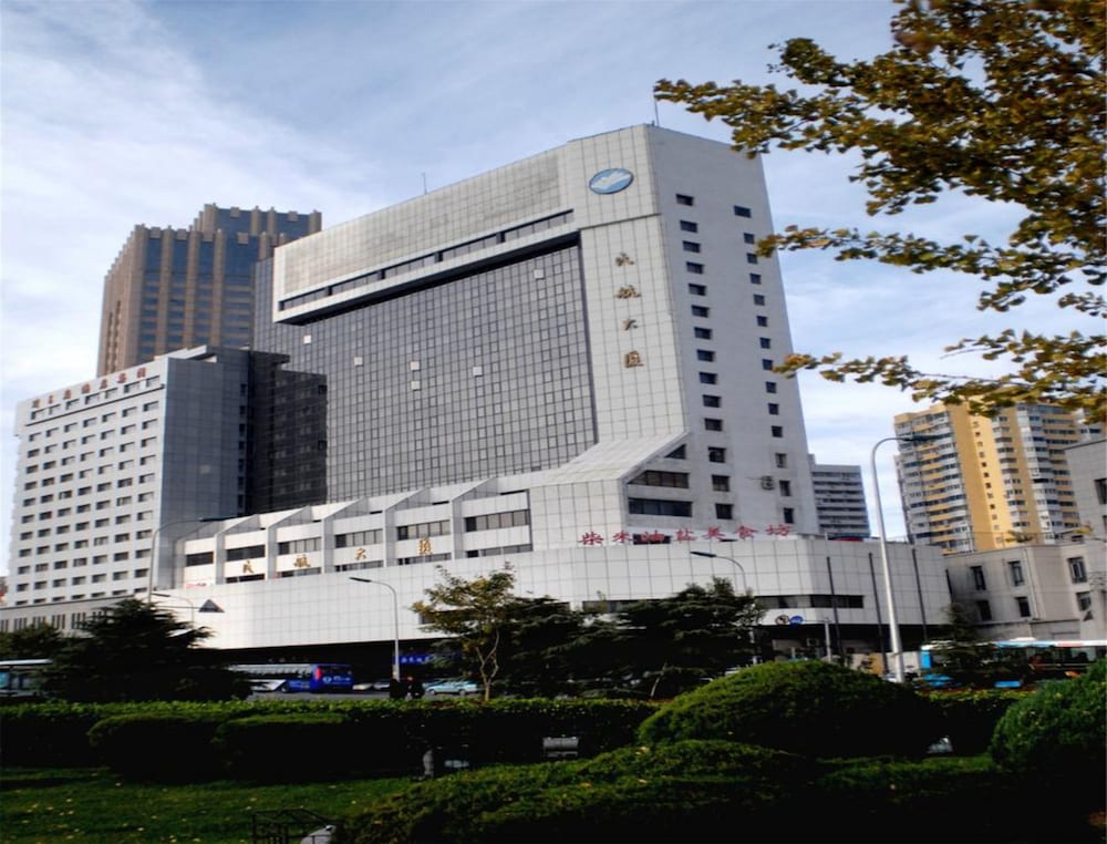 Фото отеля 1