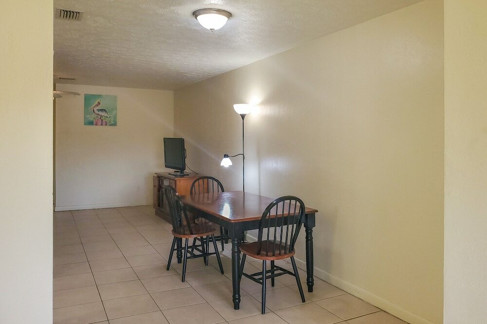 Фото Captain's Table Hotel