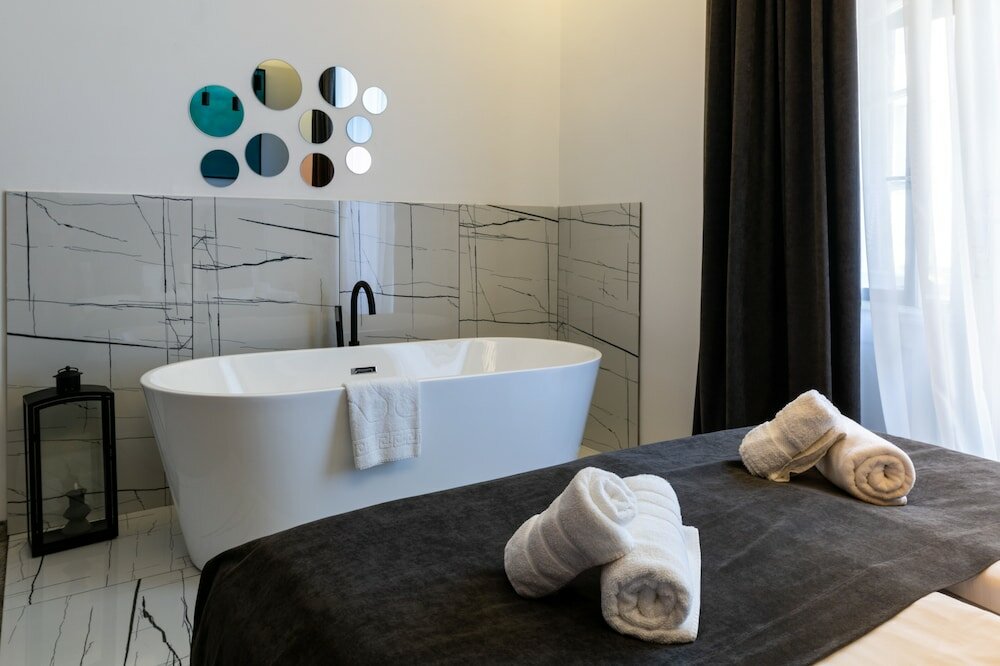 Фото Kings Palace Suites