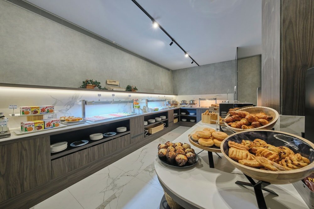 Фото 1881 Madrid Ventas Hotel