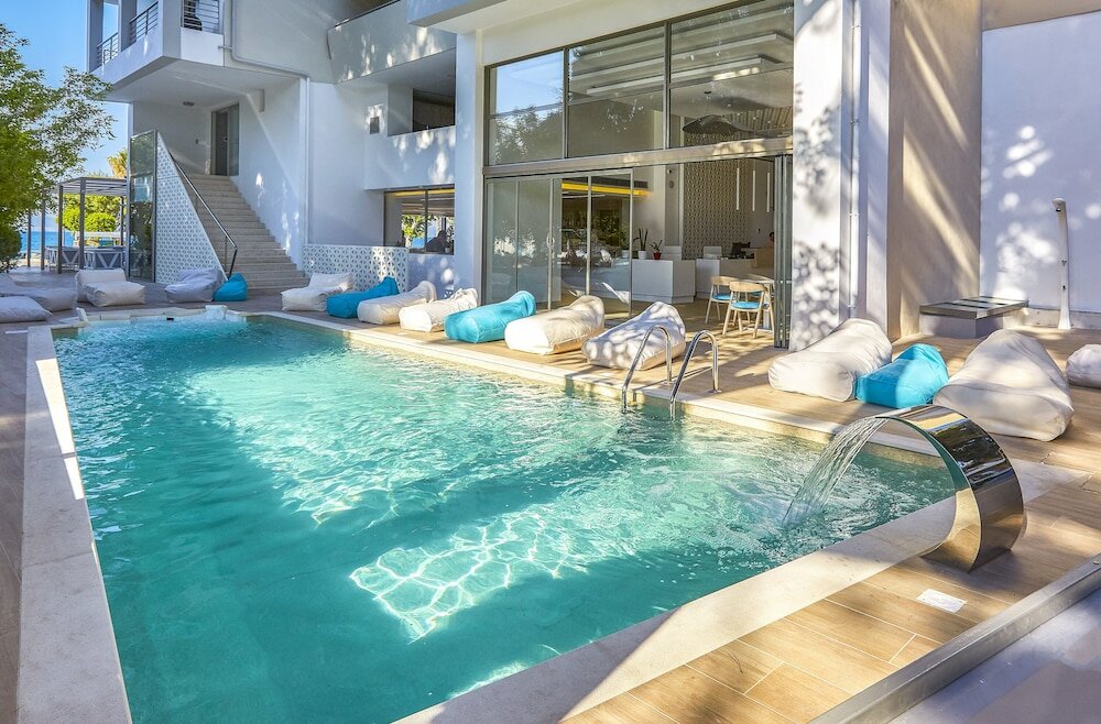 Фото отеля 2