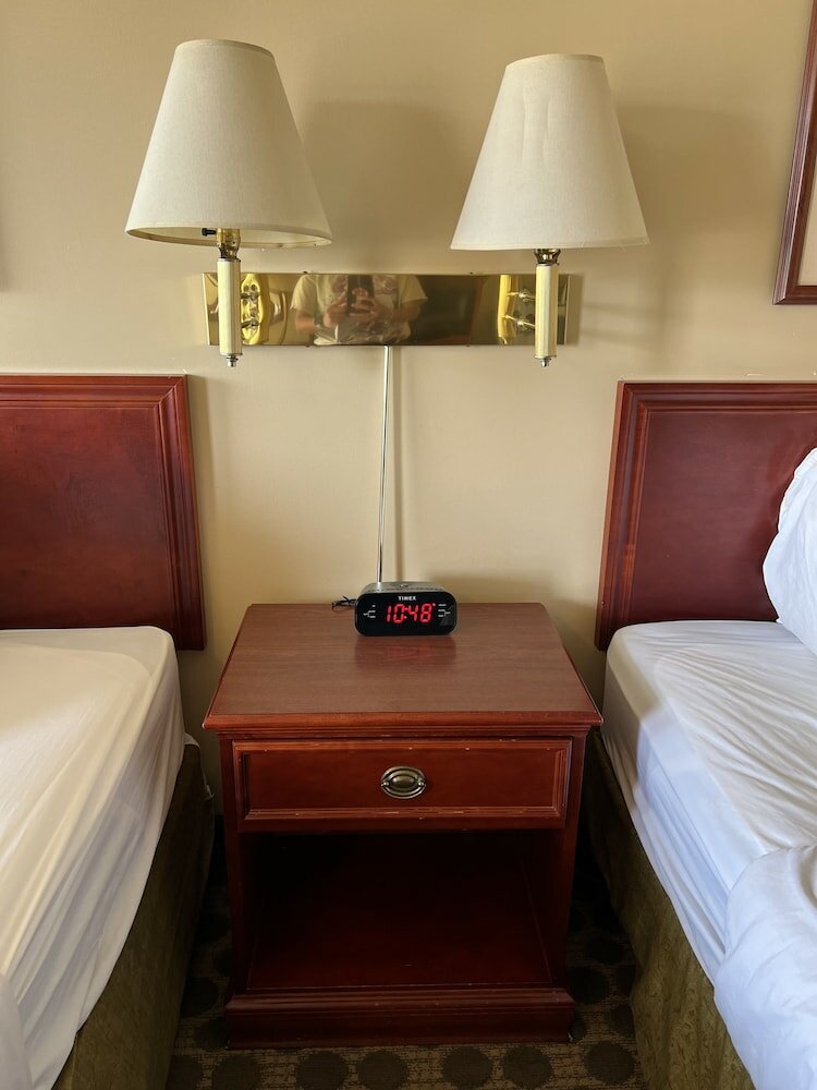 Фото Travelodge by Wyndham Drumheller