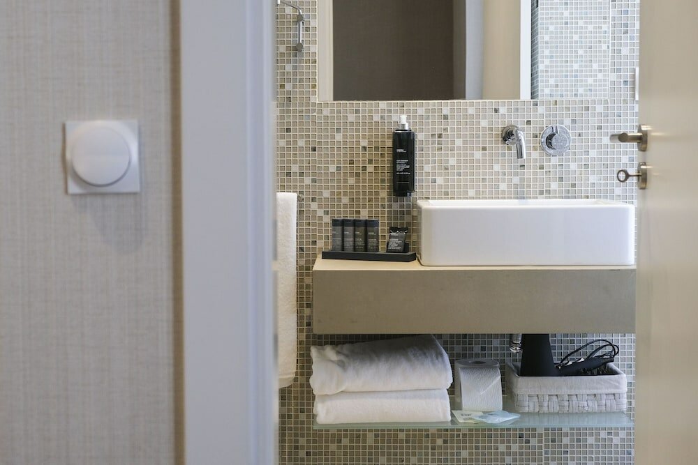 Фото The Leaf Boutique Hotel