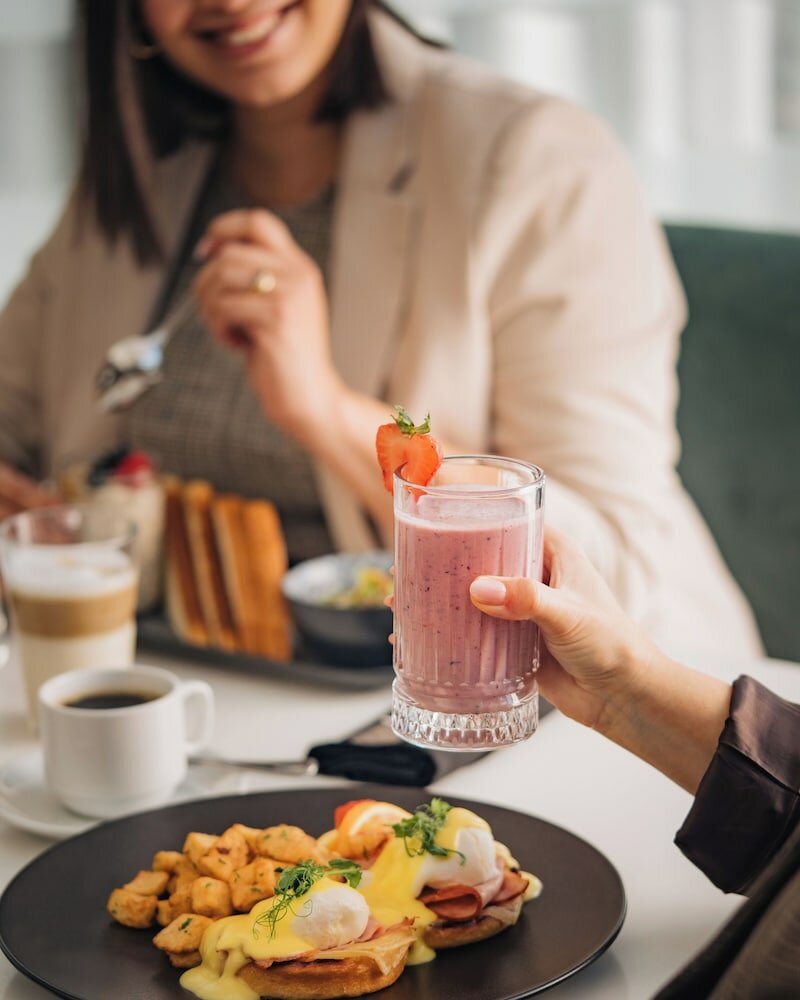 Фото Sheraton Montreal Airport Hotel