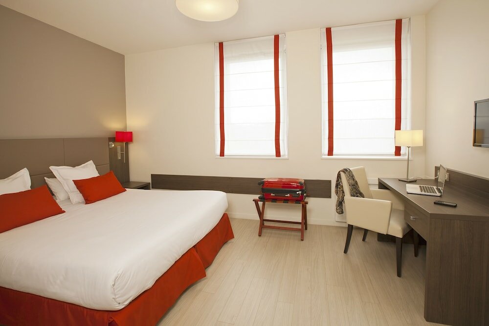 Фото Residhome Reims Centre